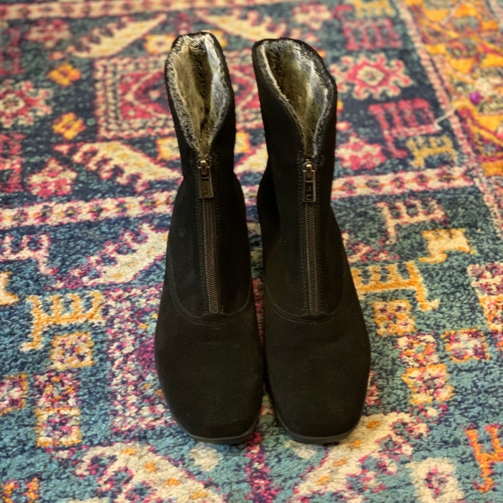 NWOT La CANADIENNE Waterproof leather booties